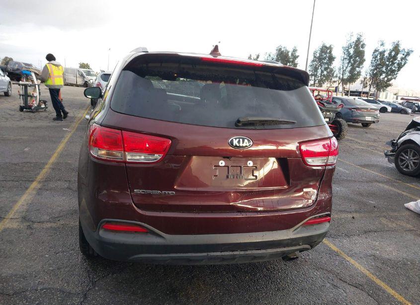 Photo 17 of 2018 Kia Sorento 2.4L LX (VIN 5XYPG4A37JG364163)