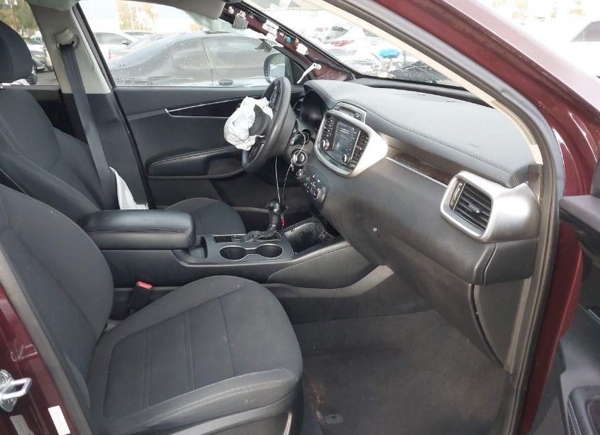 Photo 5 of 2018 Kia Sorento 2.4L LX (VIN 5XYPG4A37JG364163)