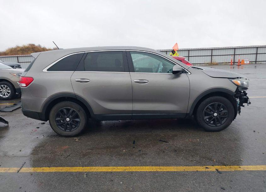 Photo 14 of 2018 Kia Sorento 2.4L L (VIN 5XYPG4A37JG407187)