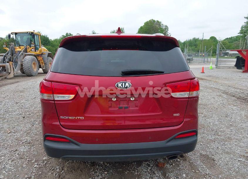 Photo 16 of 2018 Kia Sorento 2.4L LX (VIN 5XYPG4A37JG418190)