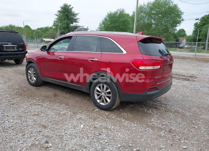 Photo 3 of 2018 Kia Sorento 2.4L LX (VIN 5XYPG4A37JG418190)