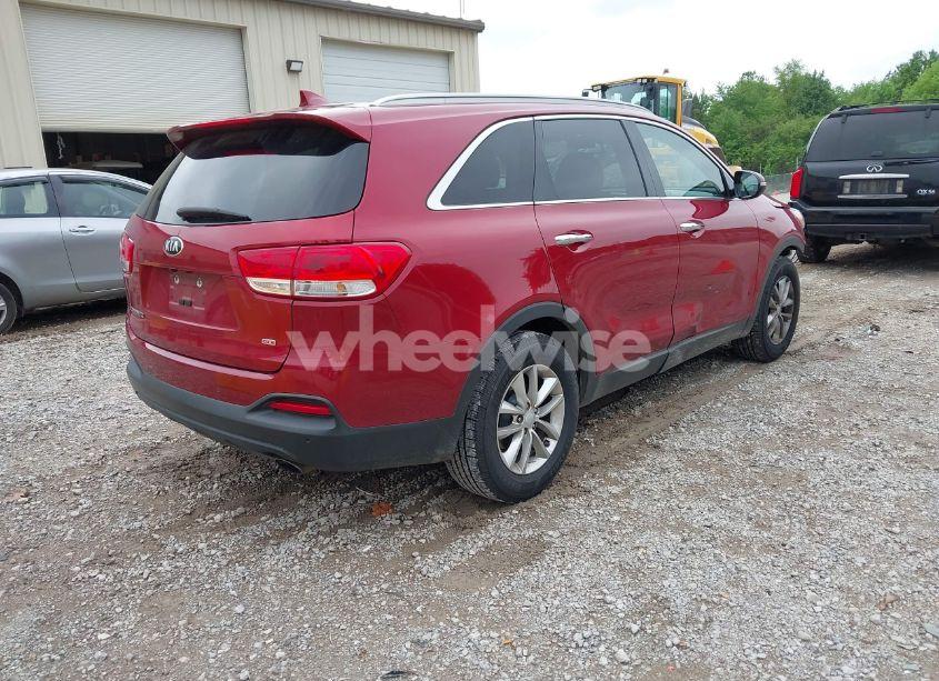Photo 4 of 2018 Kia Sorento 2.4L LX (VIN 5XYPG4A37JG418190)