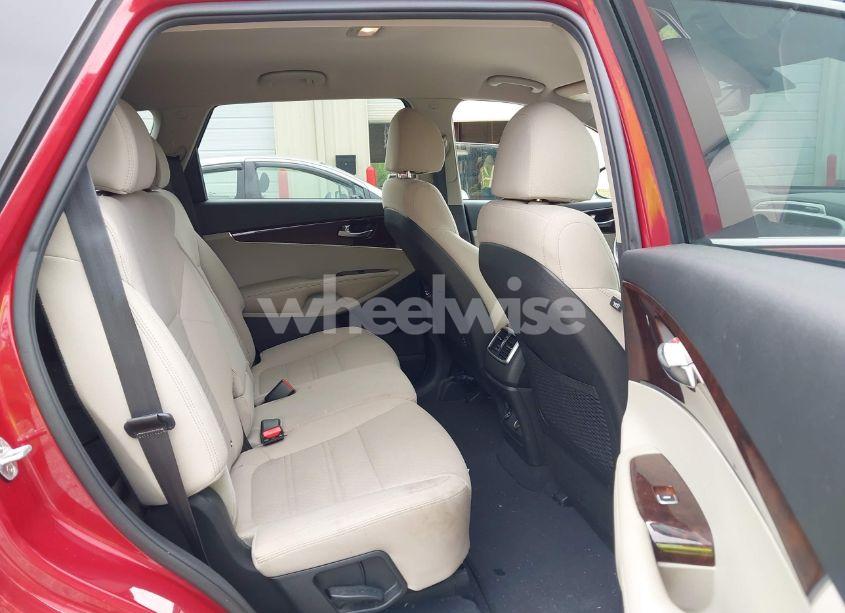 Photo 8 of 2018 Kia Sorento 2.4L LX (VIN 5XYPG4A37JG418190)