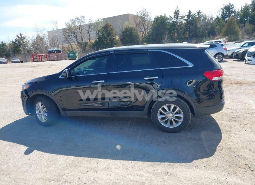 Photo 14 of 2018 Kia Sorento 2.4L L (VIN 5XYPG4A37JG431134)