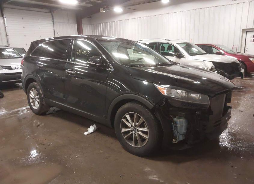 2019 Kia Sorento 2.4L L (VIN 5XYPG4A37KG523037) main photo