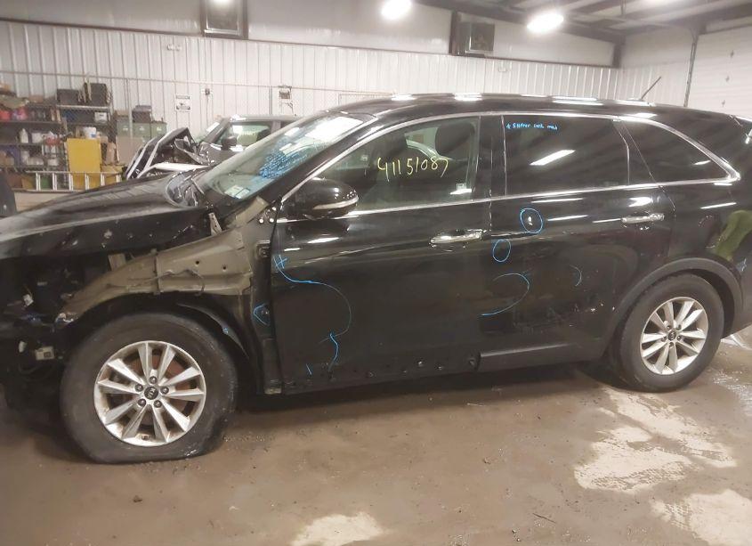 Photo 15 of 2019 Kia Sorento 2.4L L (VIN 5XYPG4A37KG523037)