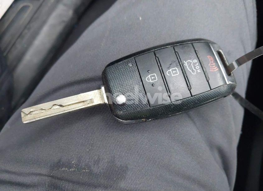 Photo 11 of 2019 Kia Sorento 2.4L LX (VIN 5XYPG4A37KG533115)