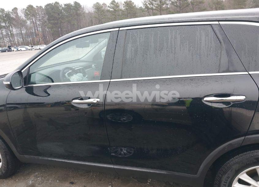 Photo 14 of 2019 Kia Sorento 2.4L LX (VIN 5XYPG4A37KG533115)