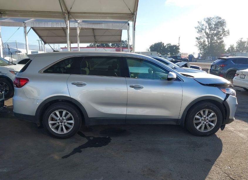 Photo 13 of 2019 Kia Sorento 2.4L L (VIN 5XYPG4A37KG553249)