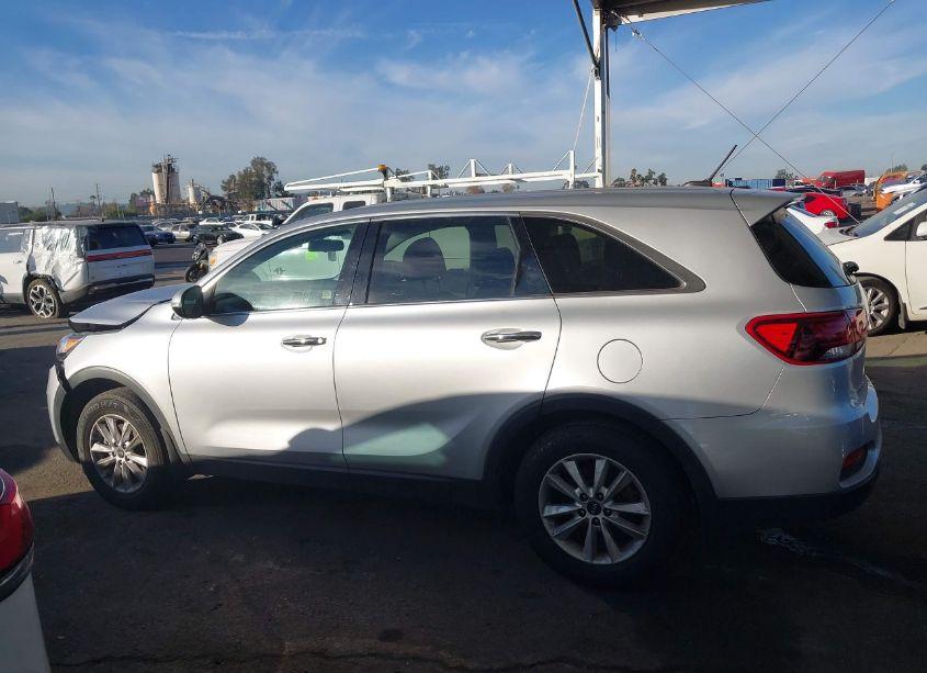 Photo 14 of 2019 Kia Sorento 2.4L L (VIN 5XYPG4A37KG553249)