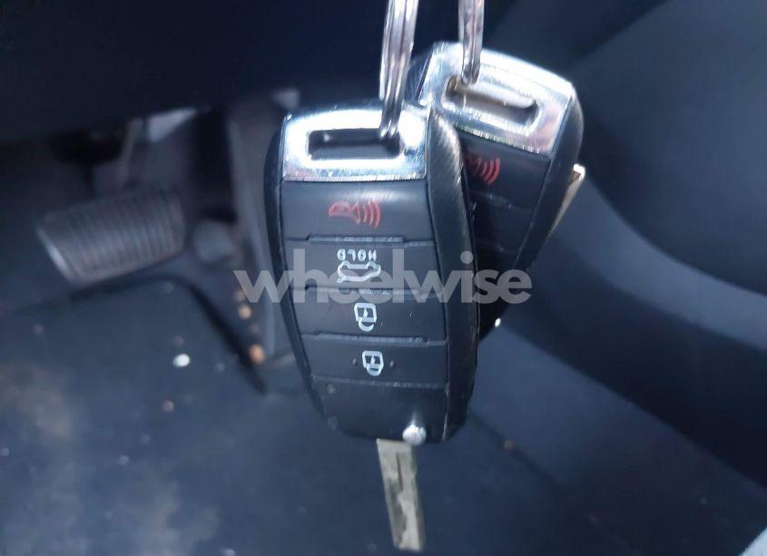 Photo 11 of 2019 Kia Sorento 2.4L LX (VIN 5XYPG4A37KG554093)