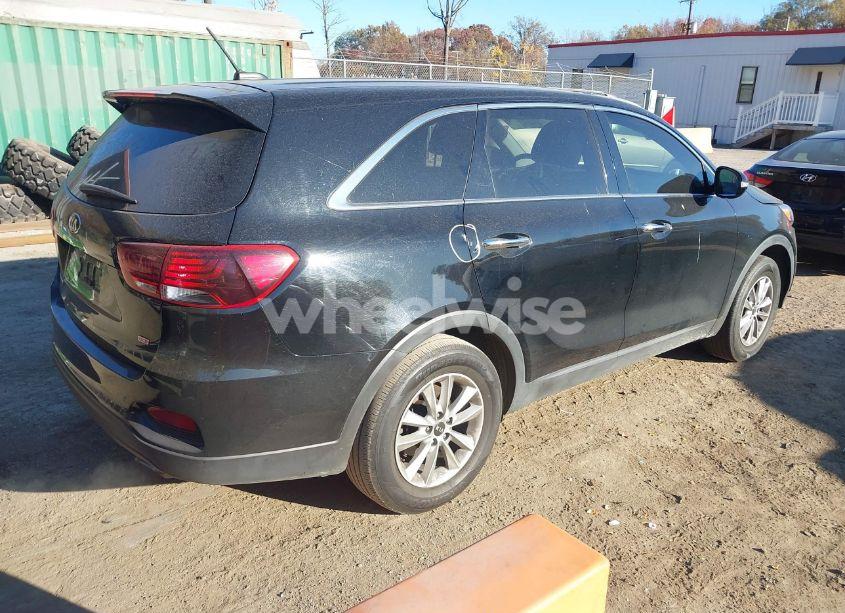Photo 4 of 2019 Kia Sorento 2.4L LX (VIN 5XYPG4A37KG554093)