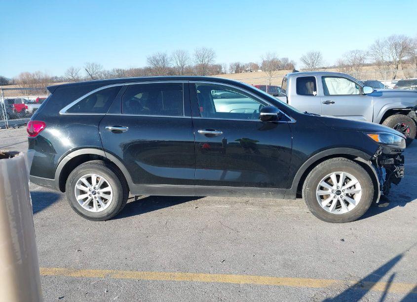 Photo 13 of 2019 Kia Sorento 2.4L L (VIN 5XYPG4A37KG588566)