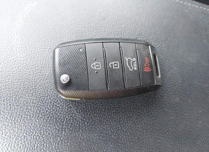 Photo 11 of 2020 Kia Sorento 2.4L L (VIN 5XYPG4A37LG675417)