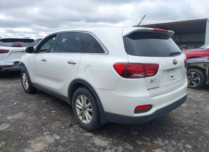 Photo 3 of 2020 Kia Sorento 2.4L L (VIN 5XYPG4A37LG675417)