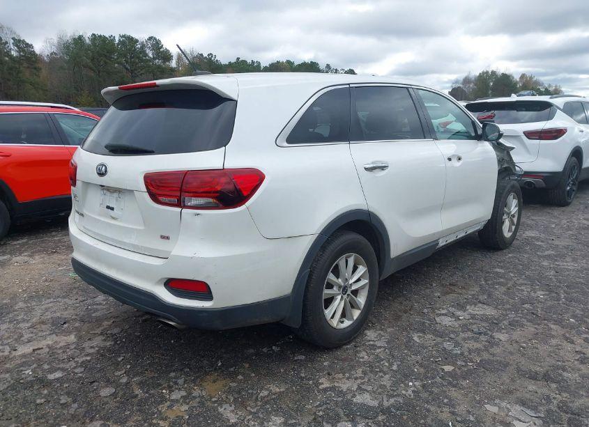 Photo 4 of 2020 Kia Sorento 2.4L L (VIN 5XYPG4A37LG675417)