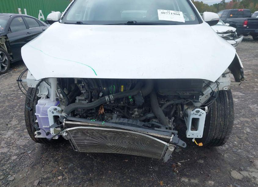 Photo 6 of 2020 Kia Sorento 2.4L L (VIN 5XYPG4A37LG675417)