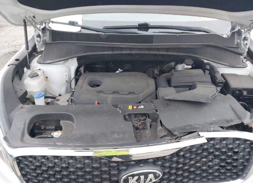 Photo 10 of 2016 Kia Sorento 2.4L LX (VIN 5XYPG4A38GG029180)