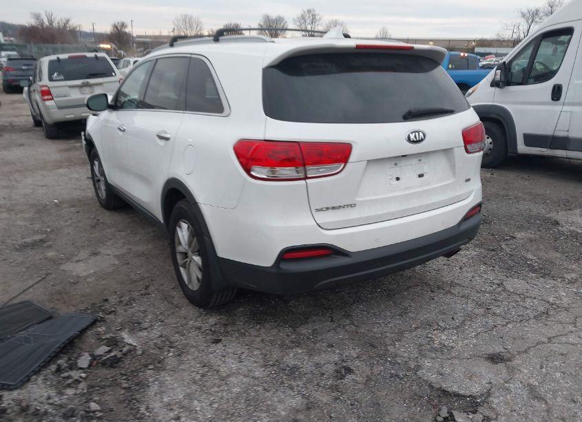 Photo 3 of 2016 Kia Sorento 2.4L LX (VIN 5XYPG4A38GG029180)