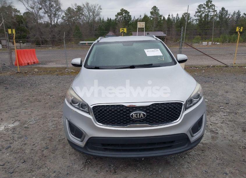 Photo 12 of 2016 Kia Sorento 2.4L LX (VIN 5XYPG4A38GG035982)
