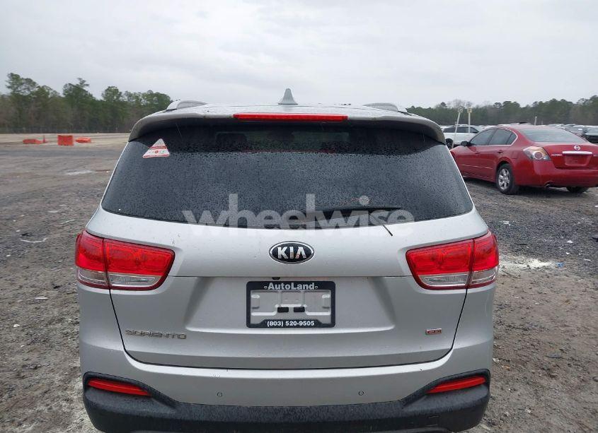 Photo 16 of 2016 Kia Sorento 2.4L LX (VIN 5XYPG4A38GG035982)