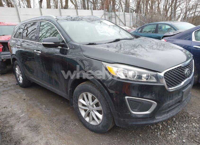 2016 Kia Sorento 2.4L LX (VIN 5XYPG4A38GG037845) main photo