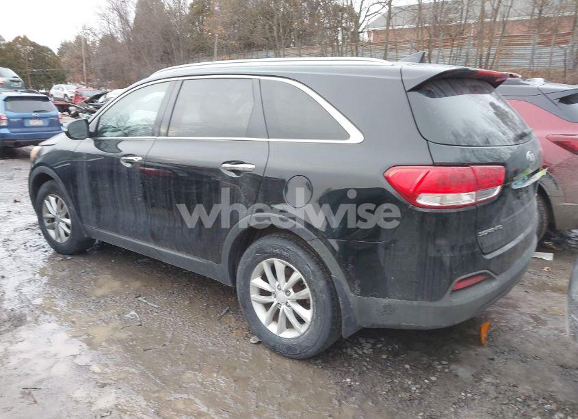Photo 3 of 2016 Kia Sorento 2.4L LX (VIN 5XYPG4A38GG037845)
