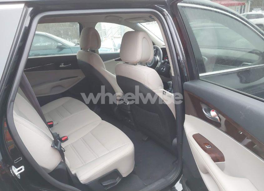 Photo 8 of 2016 Kia Sorento 2.4L LX (VIN 5XYPG4A38GG037845)