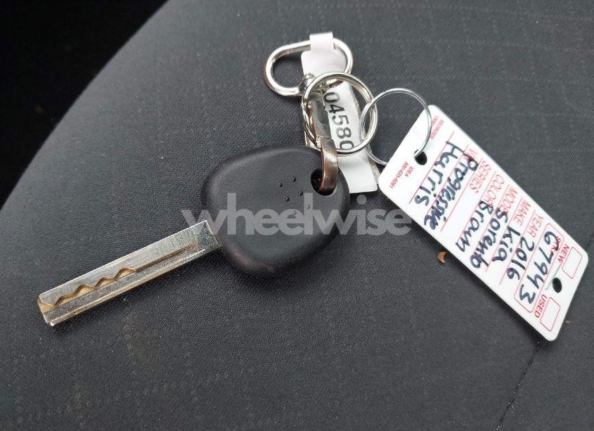 Photo 11 of 2016 Kia Sorento 2.4L LX (VIN 5XYPG4A38GG050224)