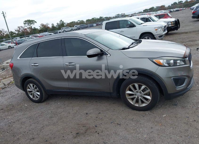 Photo 13 of 2016 Kia Sorento 2.4L LX (VIN 5XYPG4A38GG050224)