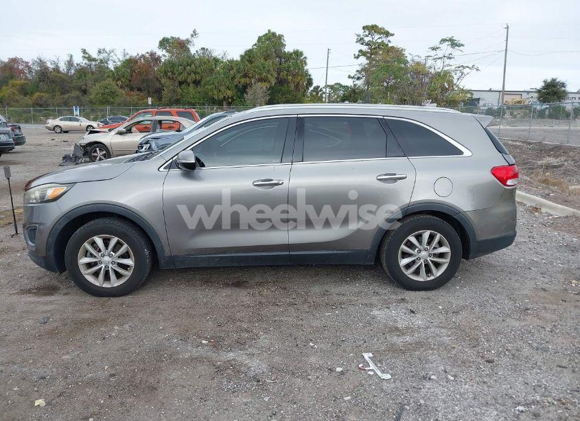 Photo 14 of 2016 Kia Sorento 2.4L LX (VIN 5XYPG4A38GG050224)