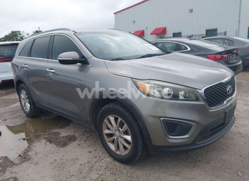2016 Kia Sorento 2.4L LX (VIN 5XYPG4A38GG080968) main photo