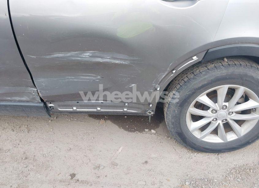 Photo 6 of 2016 Kia Sorento 2.4L LX (VIN 5XYPG4A38GG080968)