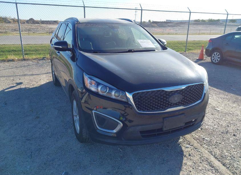2016 Kia Sorento 2.4L LX (VIN 5XYPG4A38GG088729) main photo