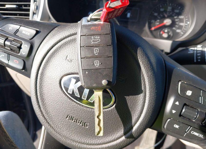 Photo 11 of 2016 Kia Sorento 2.4L LX (VIN 5XYPG4A38GG088729)