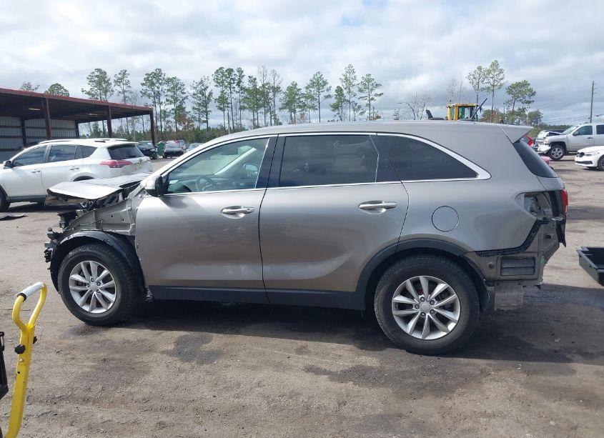 Photo 14 of 2016 Kia Sorento 2.4L L (VIN 5XYPG4A38GG124287)
