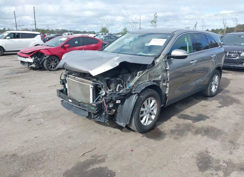 Photo 2 of 2016 Kia Sorento 2.4L L (VIN 5XYPG4A38GG124287)
