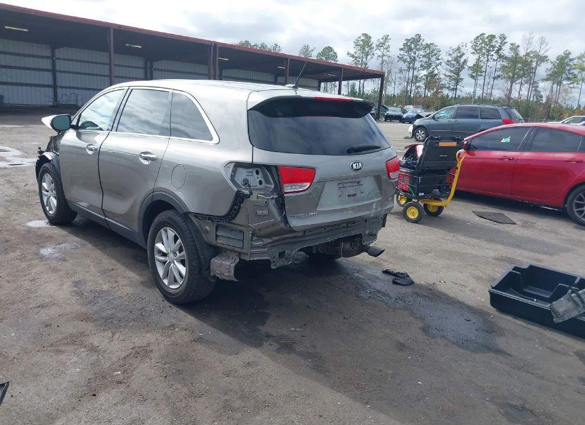 Photo 3 of 2016 Kia Sorento 2.4L L (VIN 5XYPG4A38GG124287)