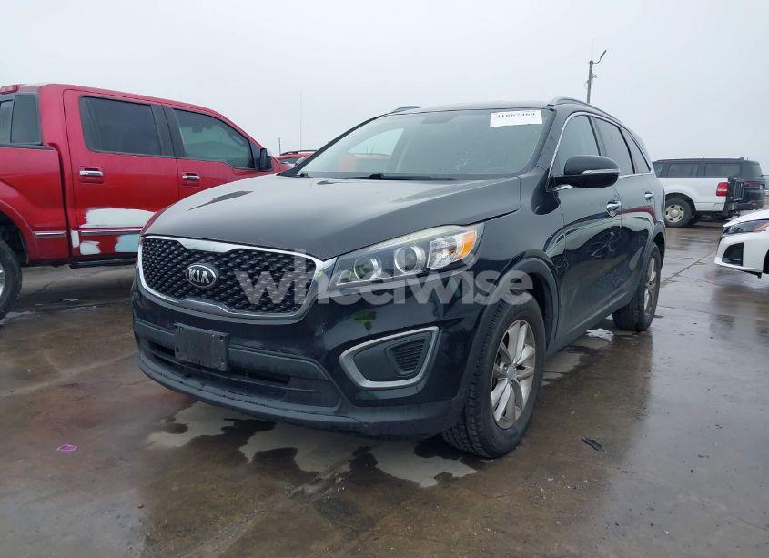 Photo 2 of 2016 Kia Sorento 2.4L LX (VIN 5XYPG4A38GG146256)