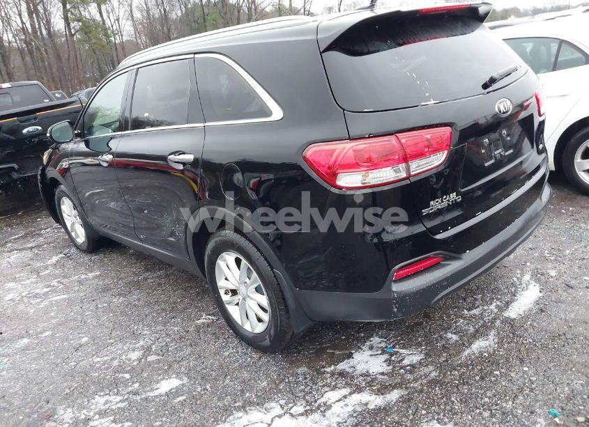 Photo 3 of 2016 Kia Sorento 2.4L LX (VIN 5XYPG4A38GG169097)