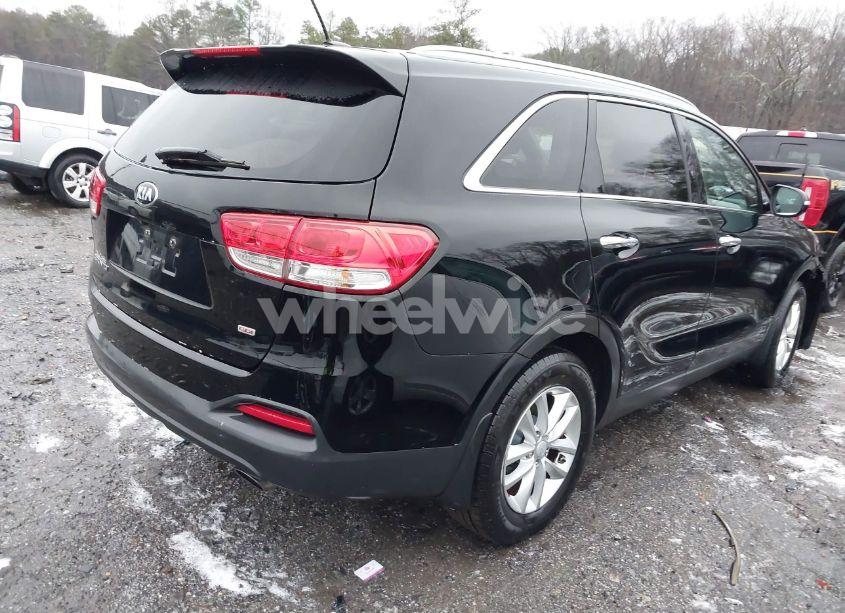 Photo 4 of 2016 Kia Sorento 2.4L LX (VIN 5XYPG4A38GG169097)