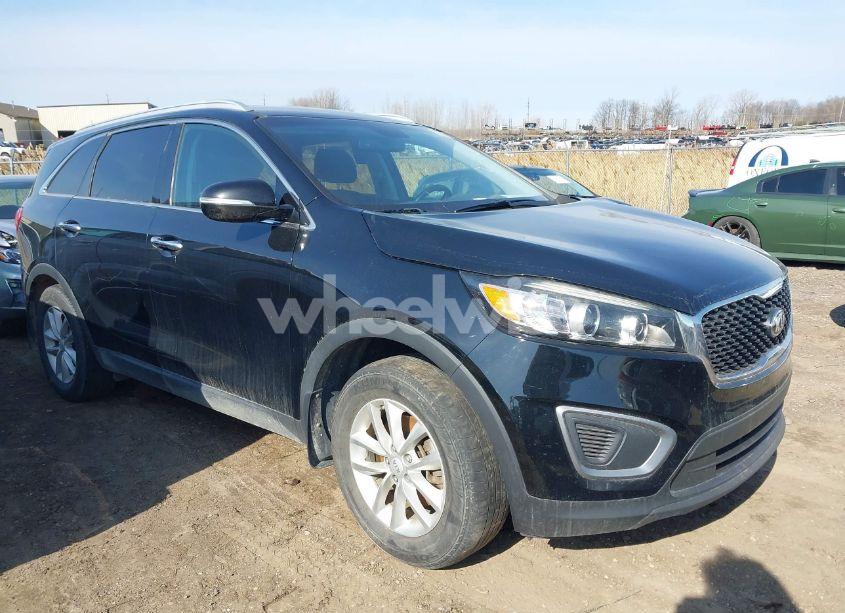 2017 Kia Sorento 2.4L LX (VIN 5XYPG4A38HG191151) main photo