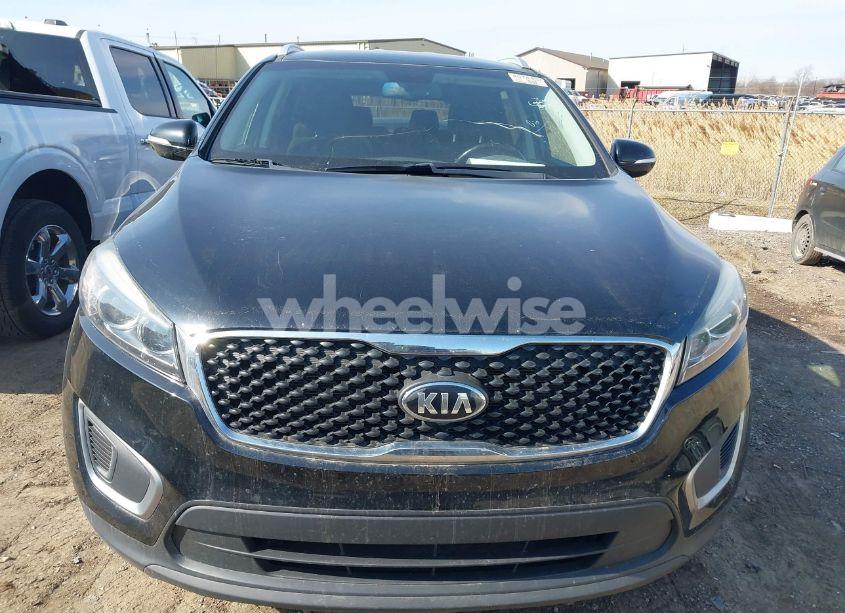Photo 12 of 2017 Kia Sorento 2.4L LX (VIN 5XYPG4A38HG191151)