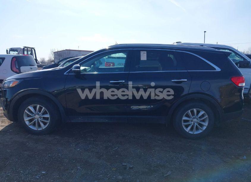 Photo 14 of 2017 Kia Sorento 2.4L LX (VIN 5XYPG4A38HG191151)