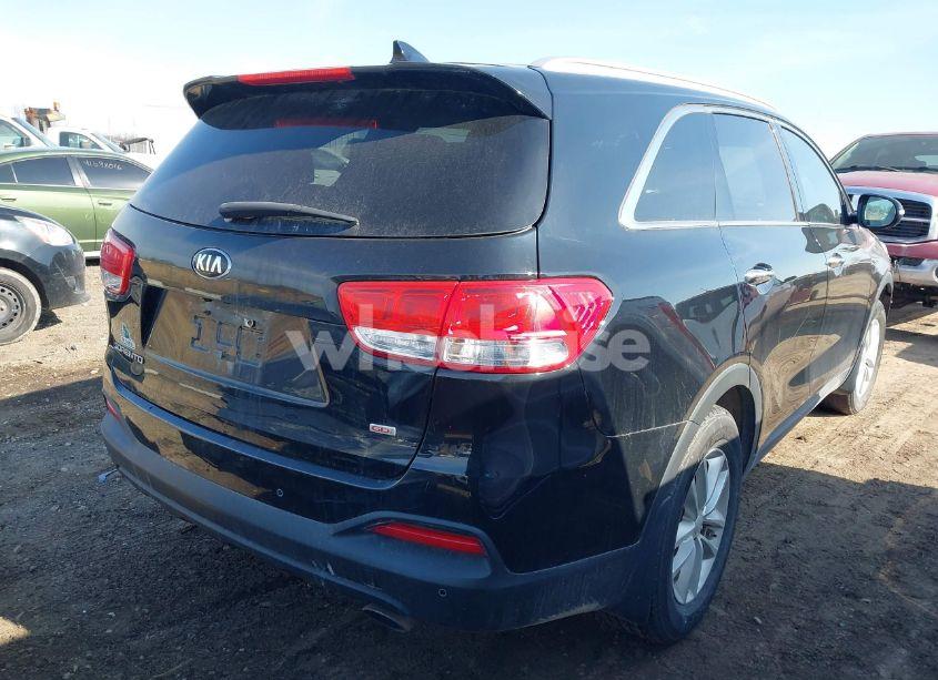 Photo 4 of 2017 Kia Sorento 2.4L LX (VIN 5XYPG4A38HG191151)