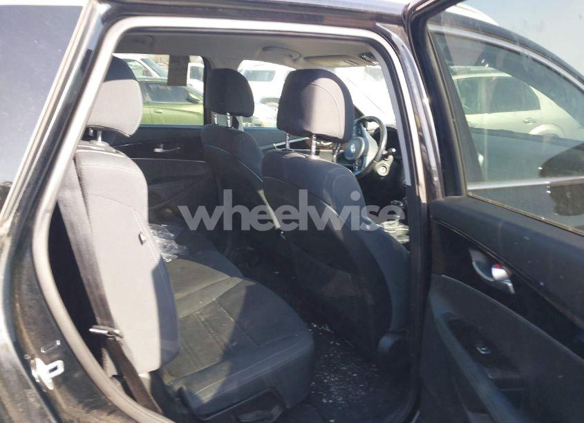 Photo 8 of 2017 Kia Sorento 2.4L LX (VIN 5XYPG4A38HG191151)