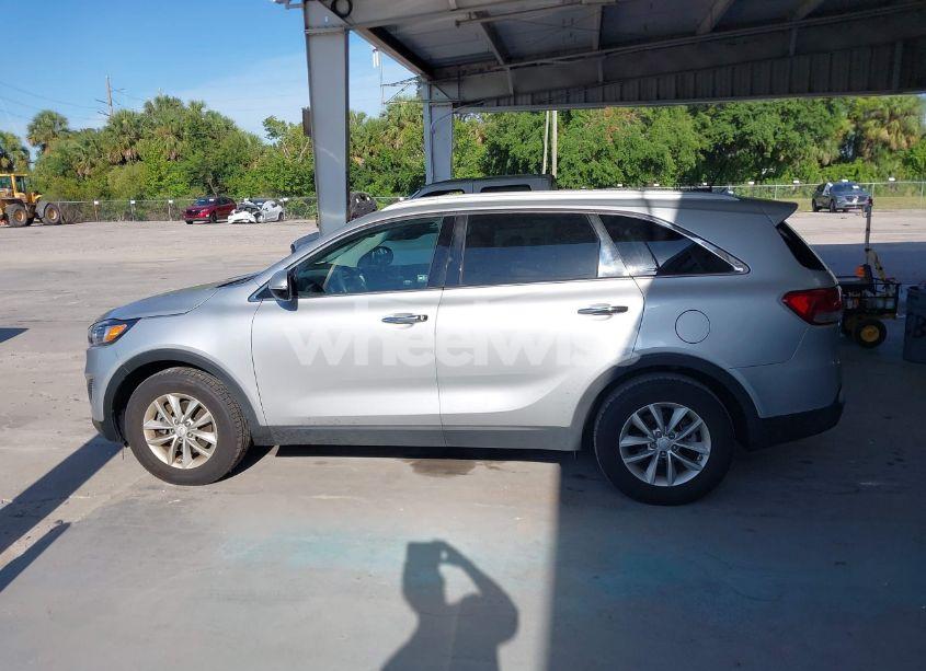 Photo 14 of 2017 Kia Sorento 2.4L LX (VIN 5XYPG4A38HG208191)