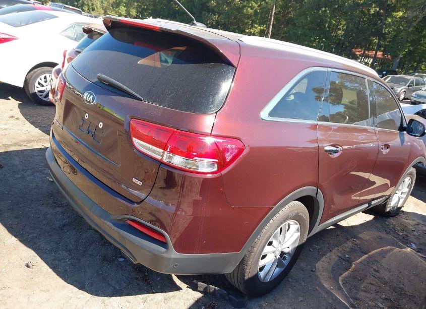 Photo 4 of 2017 Kia Sorento 2.4L LX (VIN 5XYPG4A38HG245144)