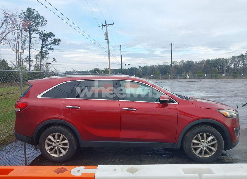 Photo 13 of 2017 Kia Sorento 2.4L LX (VIN 5XYPG4A38HG254250)