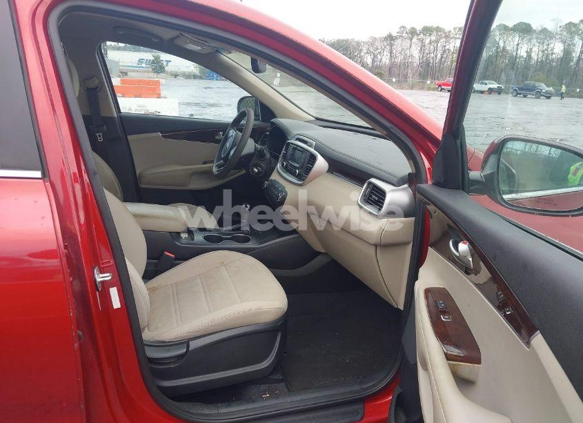 Photo 5 of 2017 Kia Sorento 2.4L LX (VIN 5XYPG4A38HG254250)